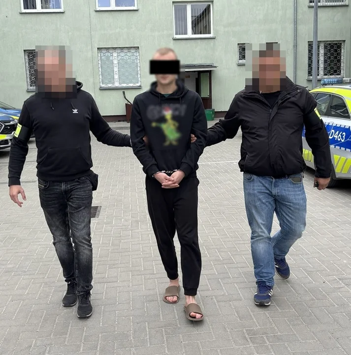 Seryjni włamywacze-recydywiści zatrzymani w Białej Podlaskiej. Podejrzani o kradzież 26 hulajnóg i paliwa za 100 tys. zł