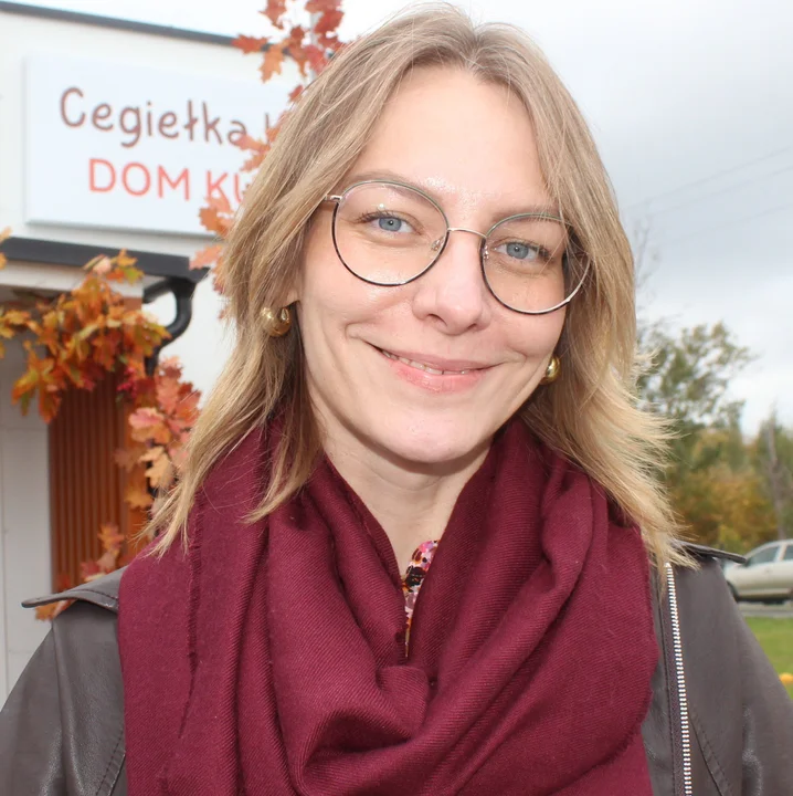 Osiedlowy dom kultury jako bliźniak żłobka „Smykolas”